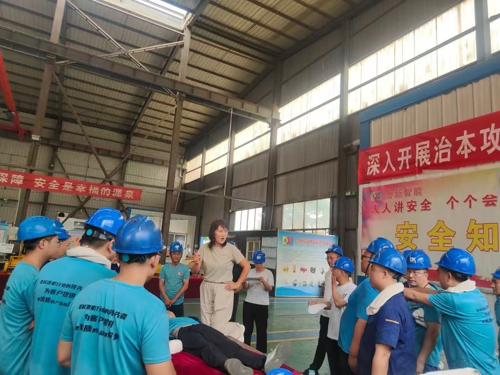 科學(xué)防暑?精準(zhǔn)急救：專(zhuān)業(yè)培訓(xùn)守護(hù)職場(chǎng)生命安全線(xiàn)